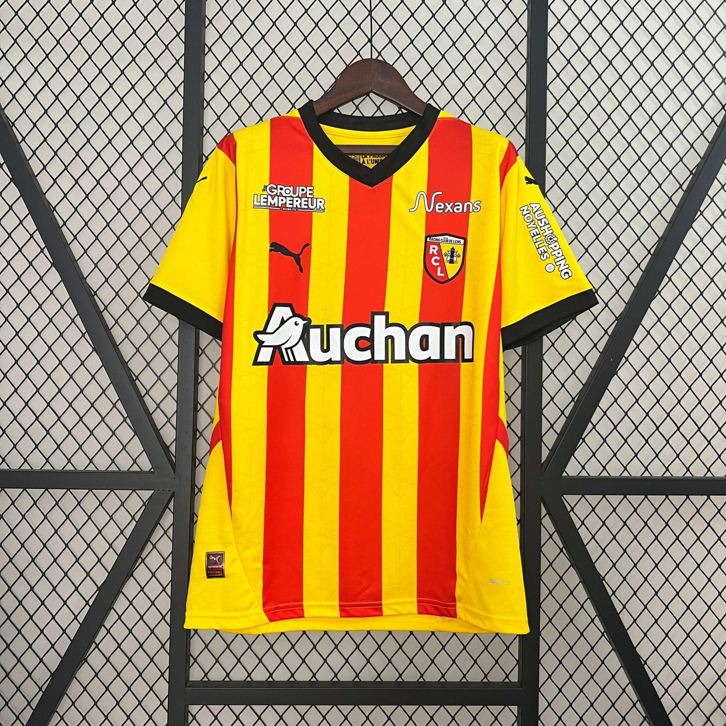 24/25 Lens Home
